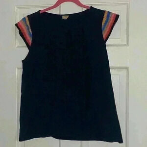 True Craft Top With Crocheted Sleeve Detail Size XL